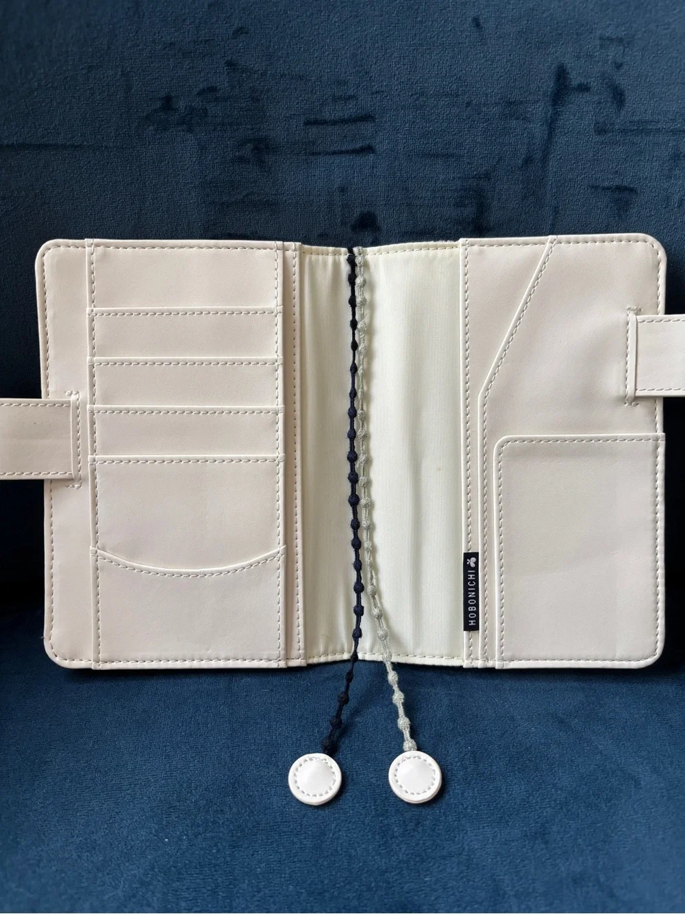 Hobonichi A6 - minä perhonen anemone (Beige)
